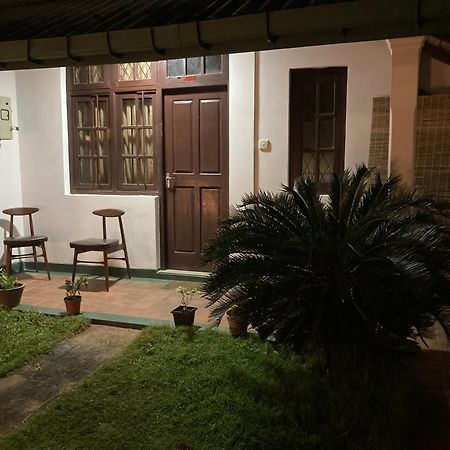 Reverie Hill Bungalow, แคนดี้ ภายนอก รูปภาพ