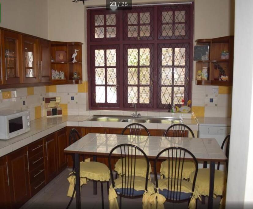 Reverie Hill Bungalow, แคนดี้ ภายนอก รูปภาพ