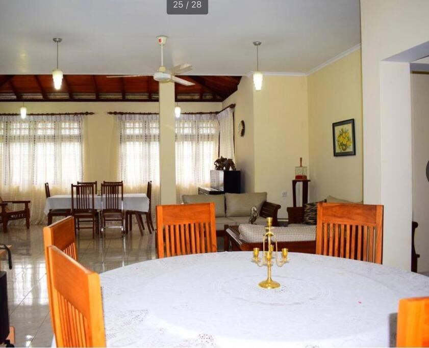 Reverie Hill Bungalow, แคนดี้ ภายนอก รูปภาพ